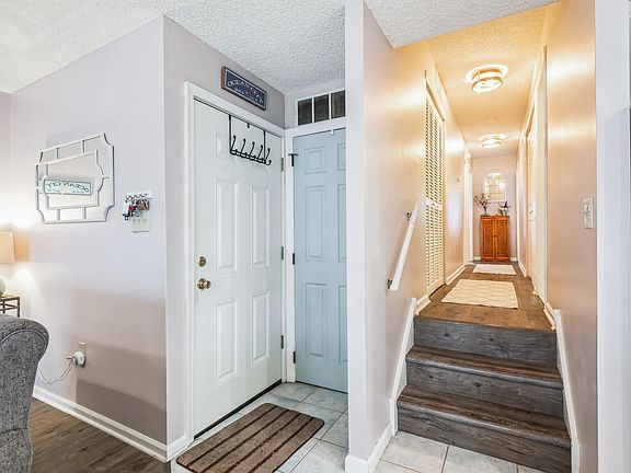 3rd image of 2568 West Ave APT 1