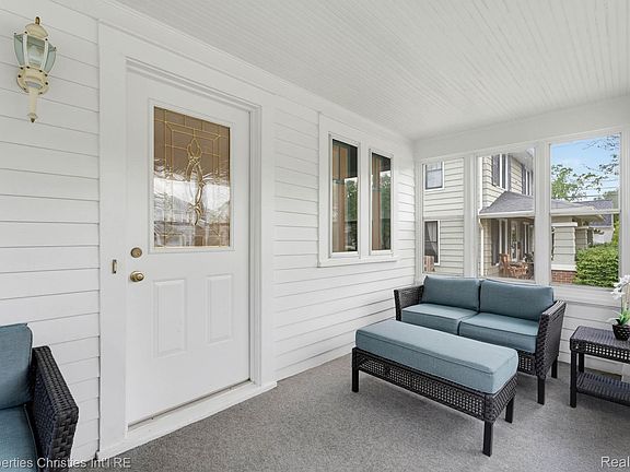 4th image of 1609 N Washington Ave