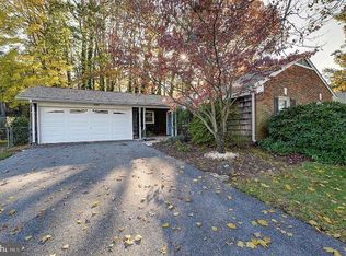 16303 Pointer Ridge Dr, Bowie, MD 20716