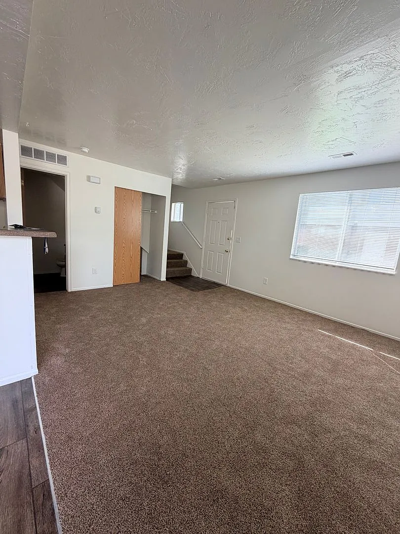Newly Updated 3 Bed 1.5 Bath Townhome/Condo! — Photo 3