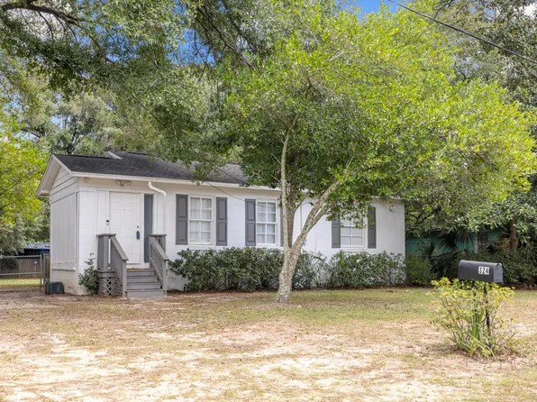 324 Dixie St, Crestview, FL 32536