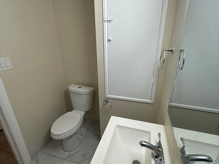 16435 Saint Louis Ave — Photo 8