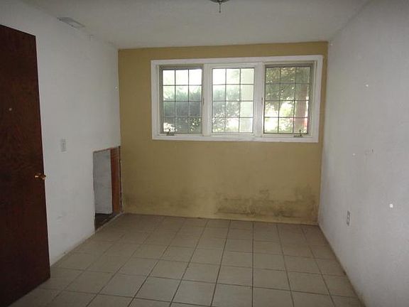 2nd image of 717 S St E