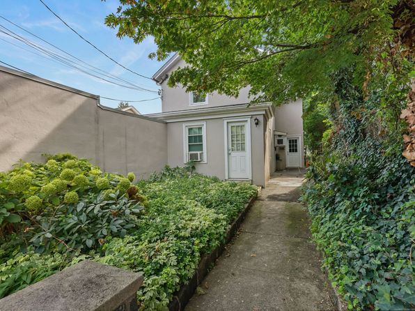 115 Hamilton Ave #B