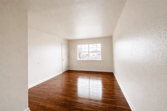 1511 W Woodlawn Ave #4 — Photo 8