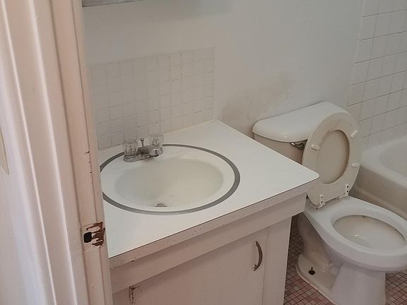 3rd image of 3457 Central Ave NE APT 103