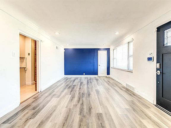 3rd image of 7100 Forest Hill Dr