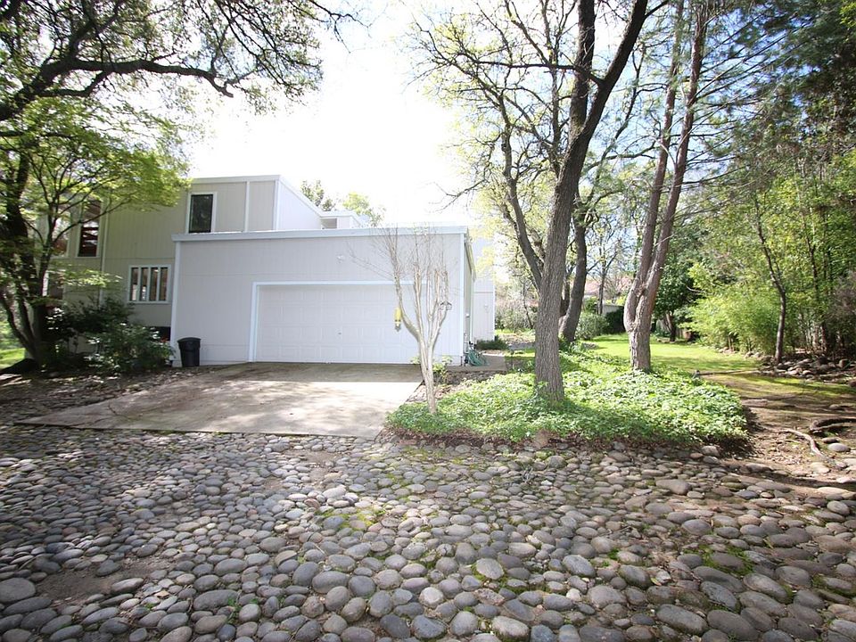 1st image of 9240 Oak Leaf Way