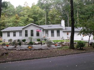 5 Huckleberry Dr, Deep River, CT 06417