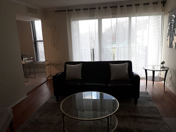 3rd image of 106 Duvall Ln APT 202
