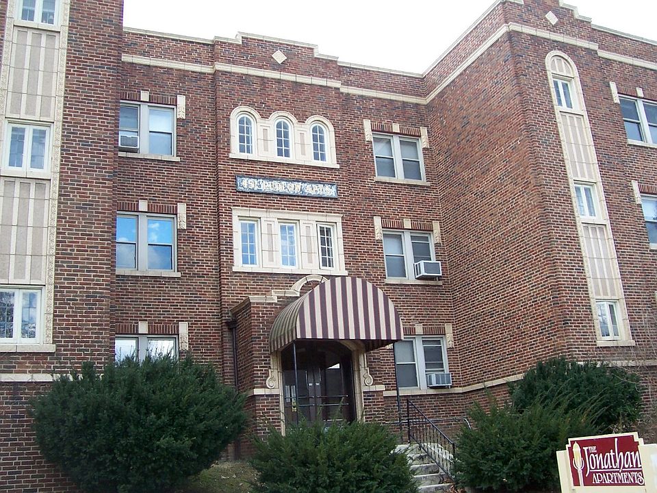1st image of 451 Ludlow Ave APT 304