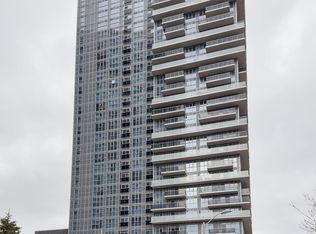 225 Village Green Sq #211, Toronto, ON M1S 0L7
