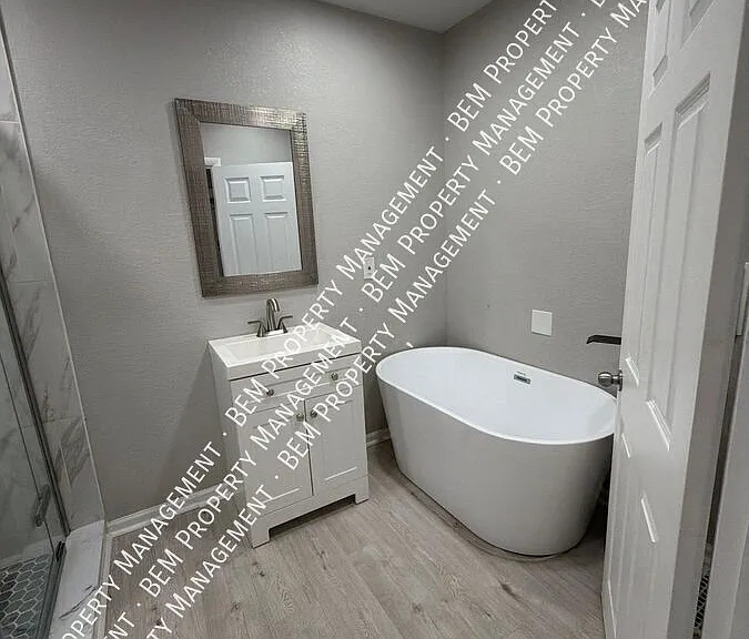 3630 Agnes Ave — Photo 6