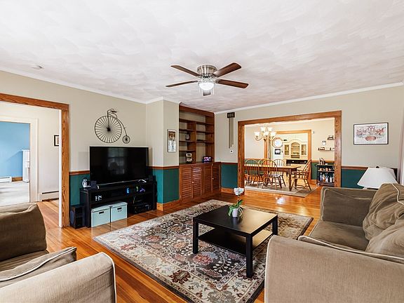 4th image of 1116 Whitney Rd E