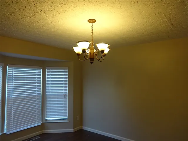 4 bed, 2.5 bath, 1990 sqft, $2,630 — Photo 4