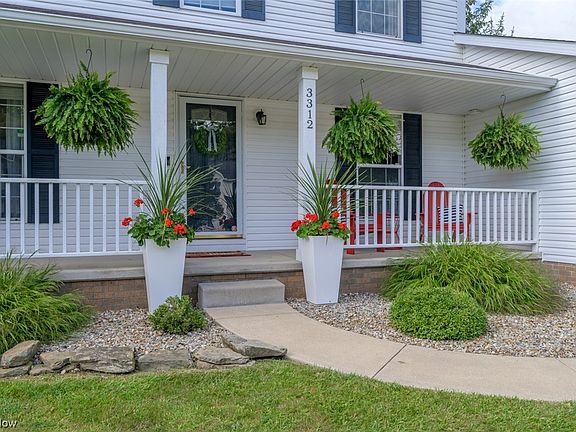 3rd image of 3312 Hidden Brook Dr