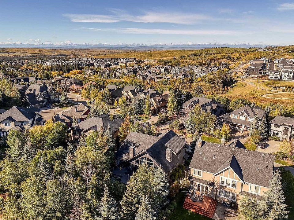 1st image of 23 Spring Willow Way SW