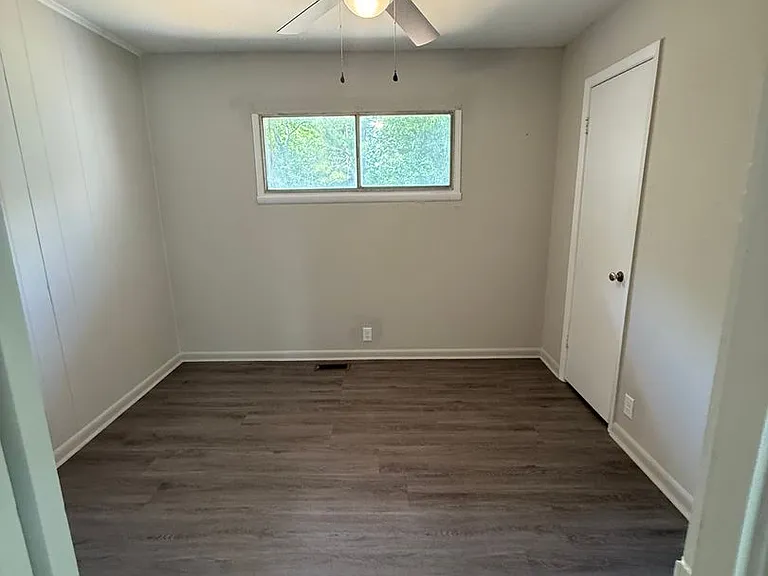 89 Susan Ln — Photo 13
