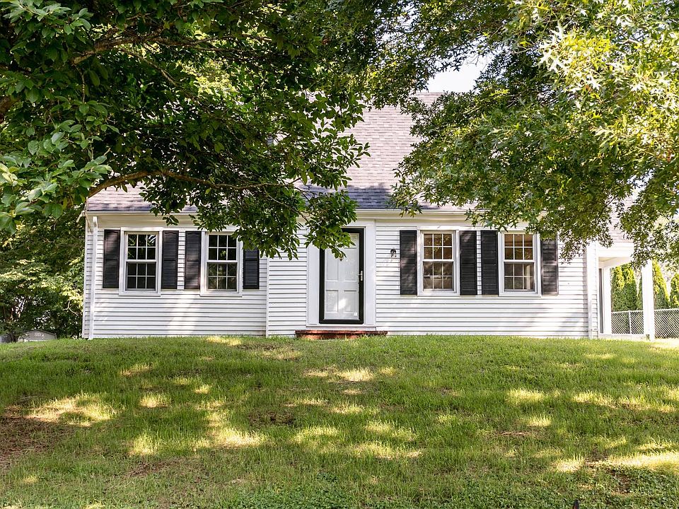 1st image of 213 Holly Hill Dr