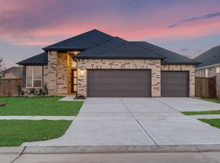 15034 Mission Ave, Mont Belvieu, TX 77523