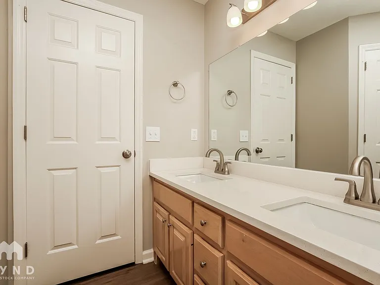 404 Bridgeton Cove Ct — Photo 13