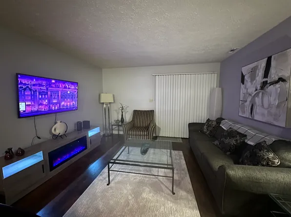 800 Meadowview Dr APT 18, Boone, NC 28607