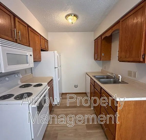 1248 S Jackson St — Photo 8