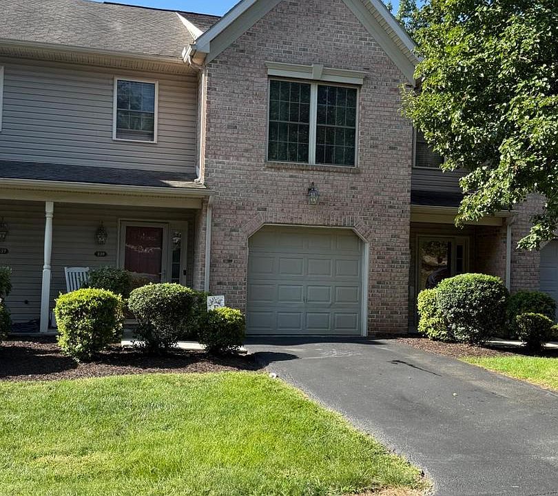 1st image of 539 Pond View Ct