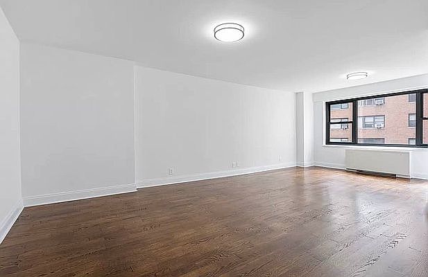 1st image of 117 E 38th St #2