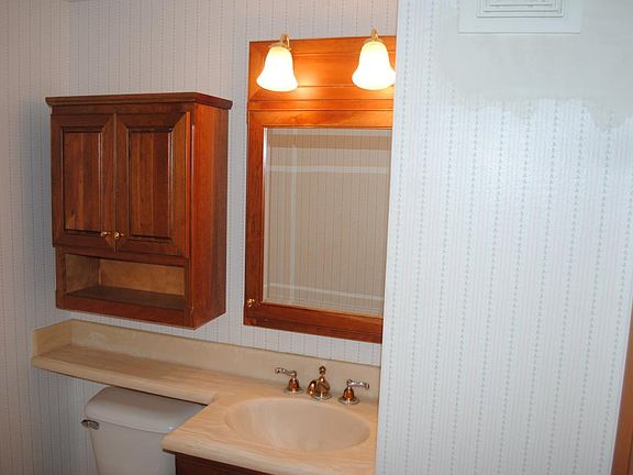 Main bathroom
