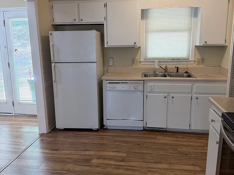 1502 Harth Dr — Photo 8