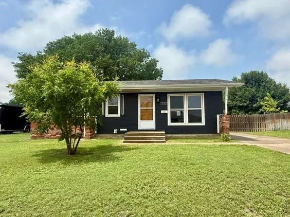 1723 Marjorie Dr, Hays, KS 67601