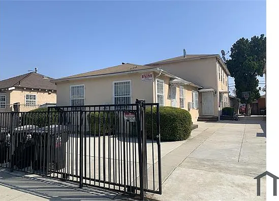 3 bed, 1000 sqft, $2,700 — Photo 1