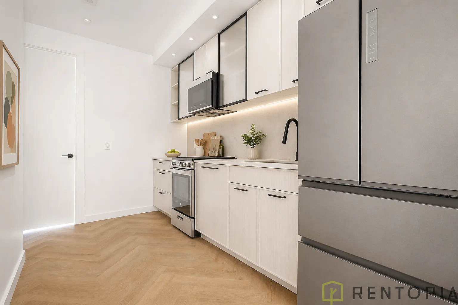 106 Fleet Place — Photo 3