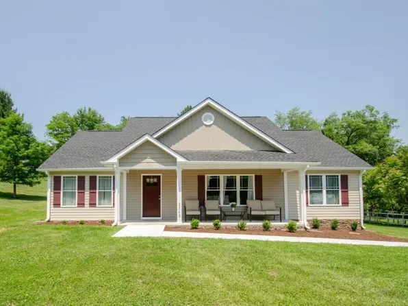 2348 E Ruritan Rd, Roanoke, VA 24012