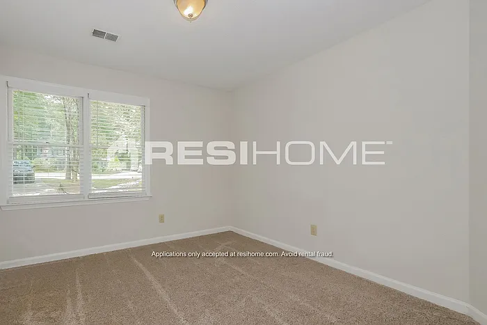 10 Homeport Dr — Photo 11