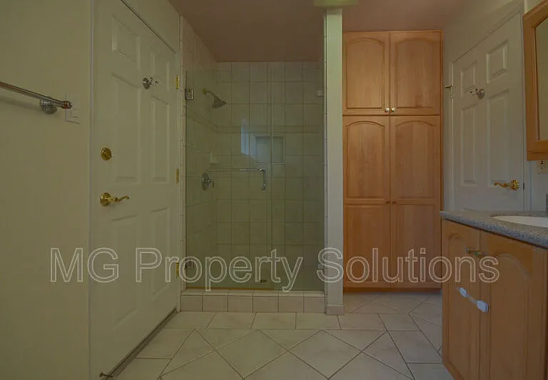 521 Rowland Blvd — Photo 15