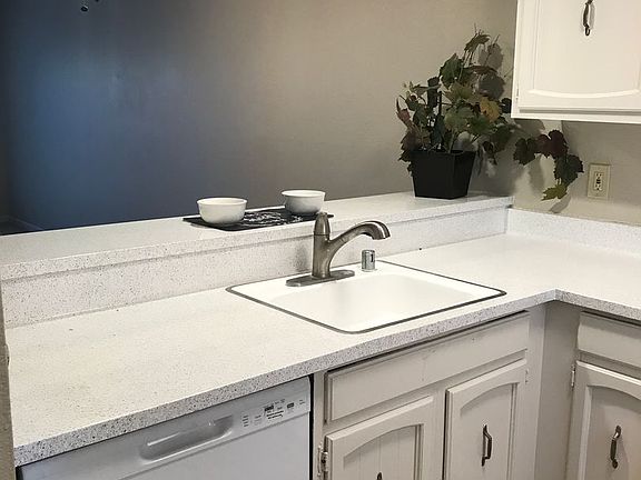 5th image of 4725 Marconi Ave APT 21