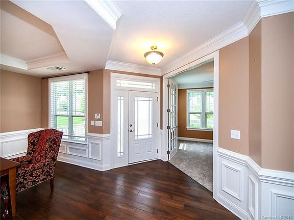 2nd image of 1093 Shelly Woods Dr