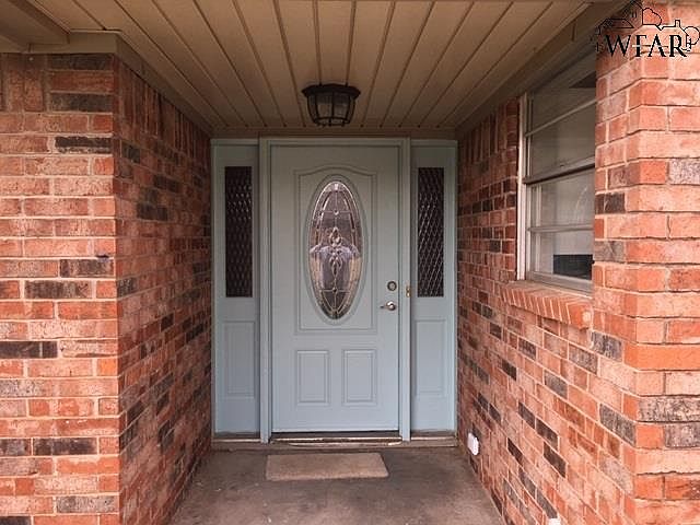 1st image of 1008 Sugarbush Ln
