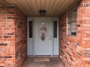 1008 Sugarbush Ln, Burkburnett, TX 76354
