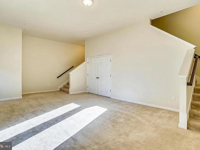 6163 Margarita Way — Photo 8