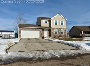 2854 Treymore St, Lapeer, MI 48446