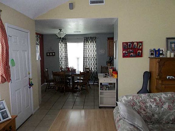 4th image of 205 Riverwood Ave N
