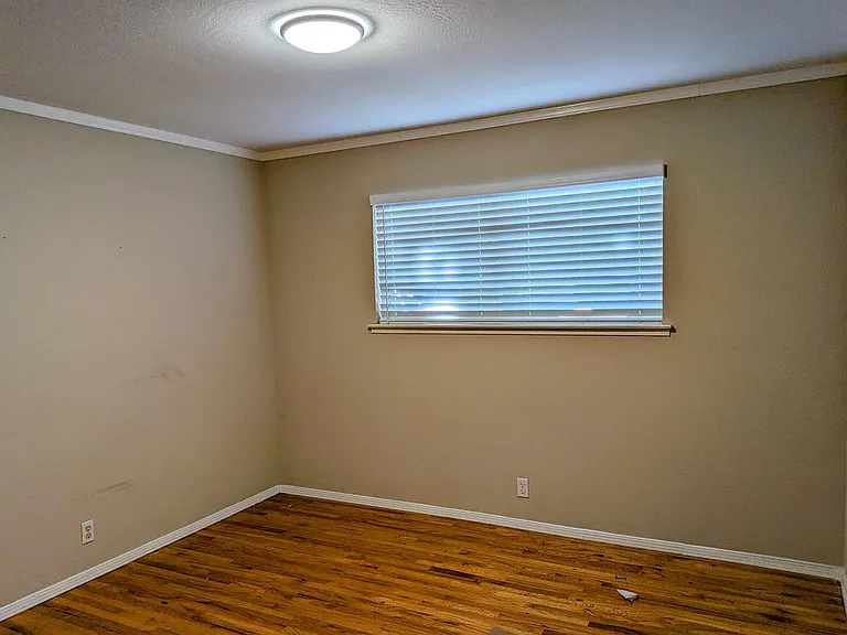 976 Trifone Dr — Photo 9