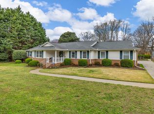 205 Connecticut Dr, Greenville, SC 29615