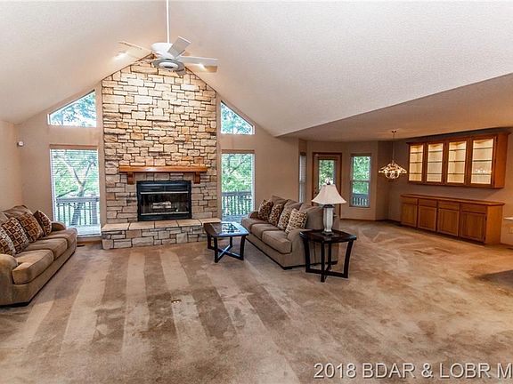 5th image of 385 Woodland Pt