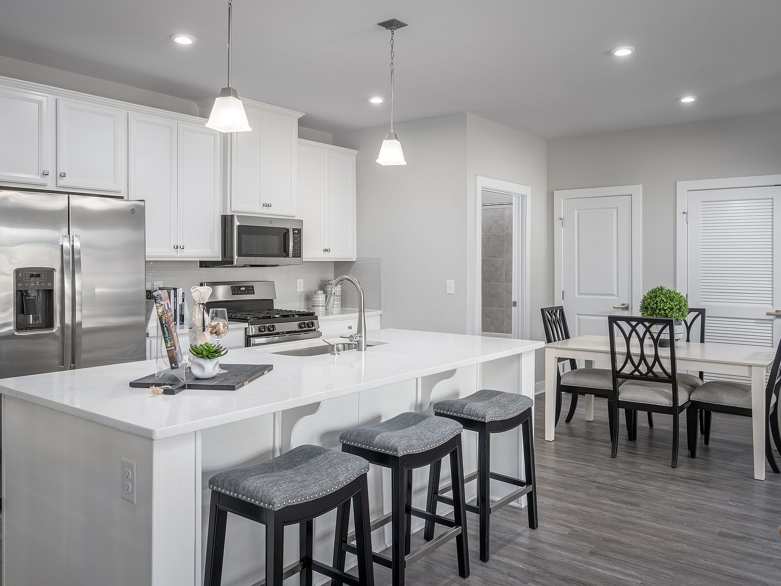 Emerald 2Bedroom Plan, Loudoun View Condo Flats, Sterling, VA 20164