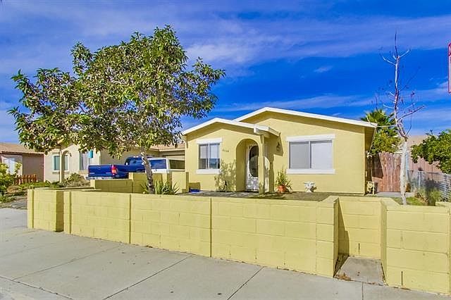 1st image of 4664 Calle Del Palo