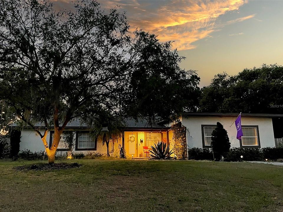 1st image of 826 Wessex Pl